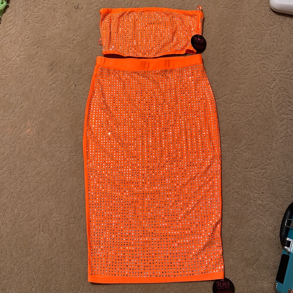 NWT Hot Miami Style 2 piece midi skirt & bandeau top set. Size M.